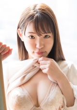 S-Cute yoshika 清純可憐な巨乳っ娘のハニカミＨ パッケージ画像