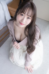 S-Cute せな(23) ロケットおっぱいの巨乳美女に顔射SEX パッケージ画像表