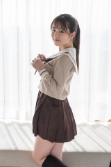 S-Cute あゆみ(21) 潮吹き娘の制服顔射エッチ パッケージ画像表